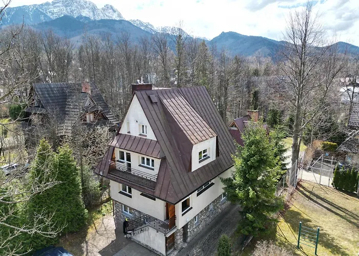 Mountain Spirit Dream By Bookinghost זקופאנה